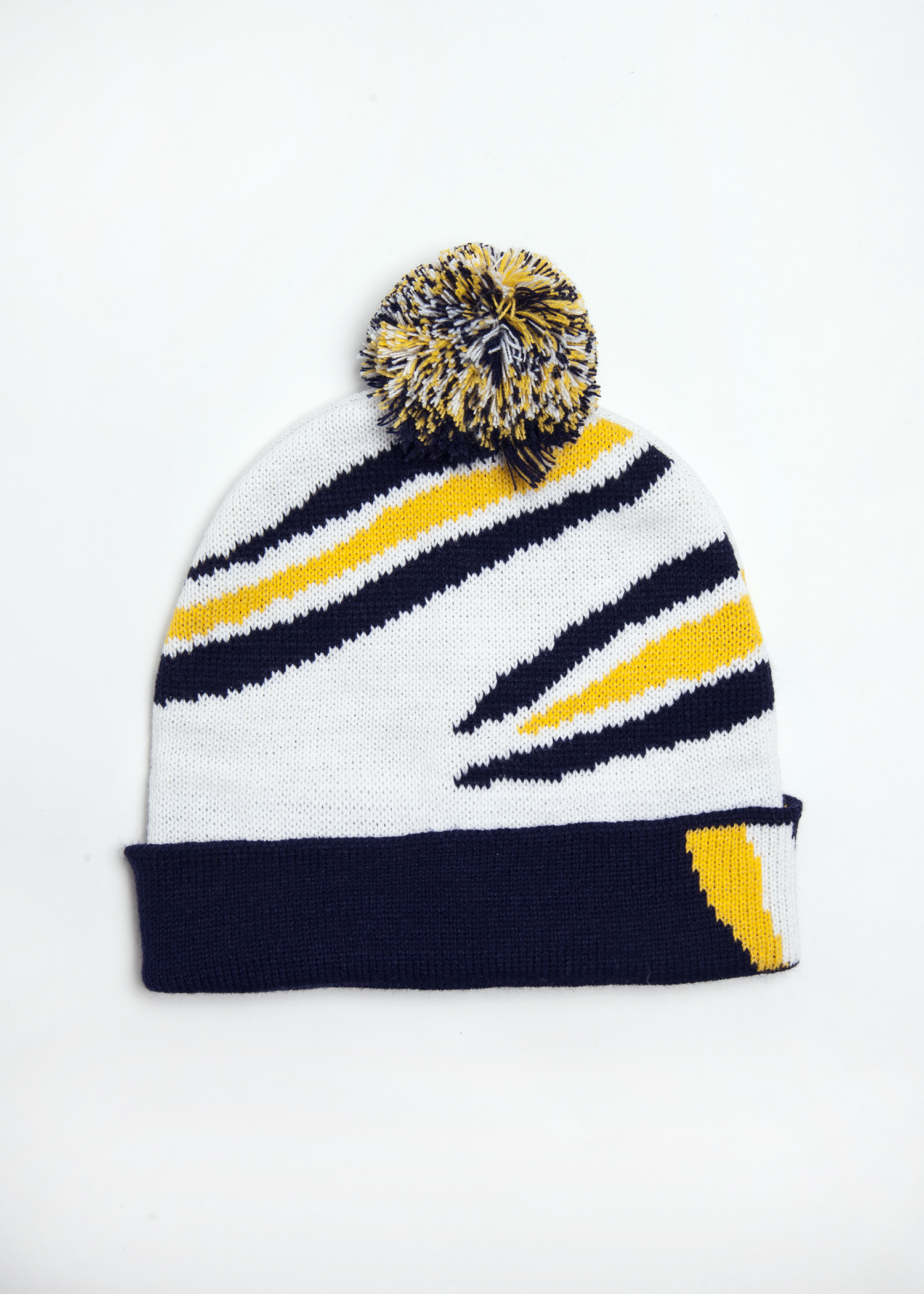 Ainsworth Bobble Hat - Image 2