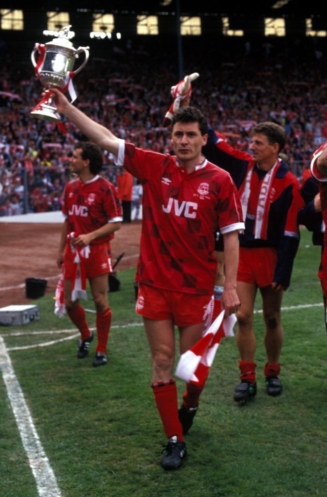 Bett Bobble Hat - Image 2